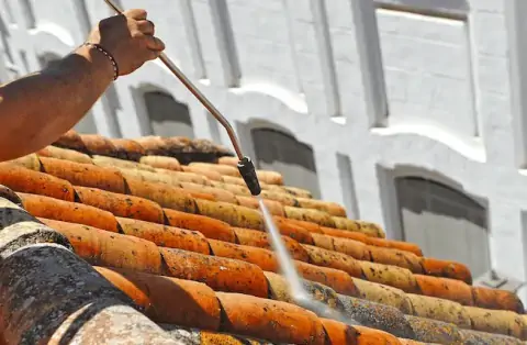 Nettoyage de toitures - Bernis